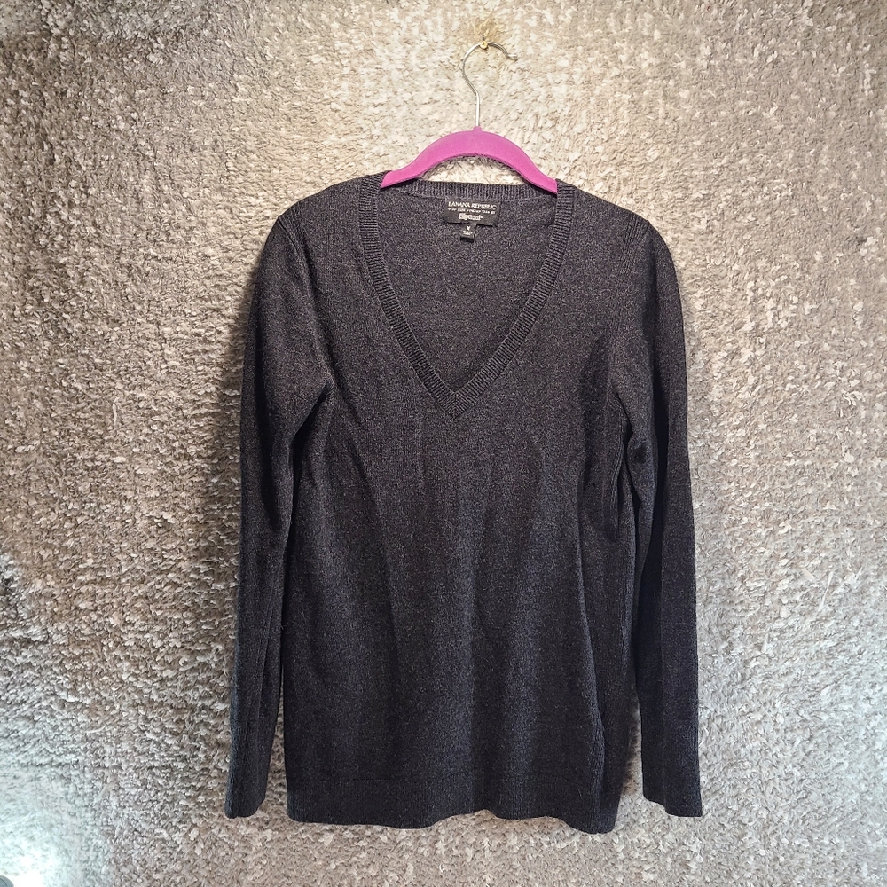 Banana Republic With Fine Italian Yarn By Filpucci Womens Sweater Sz M Gray READ